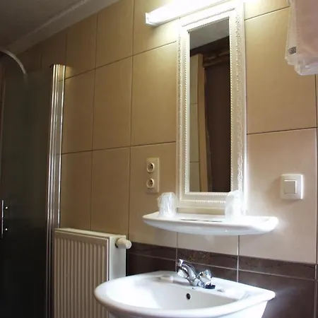 Au Naturel Des Ardennes Hotell 2*